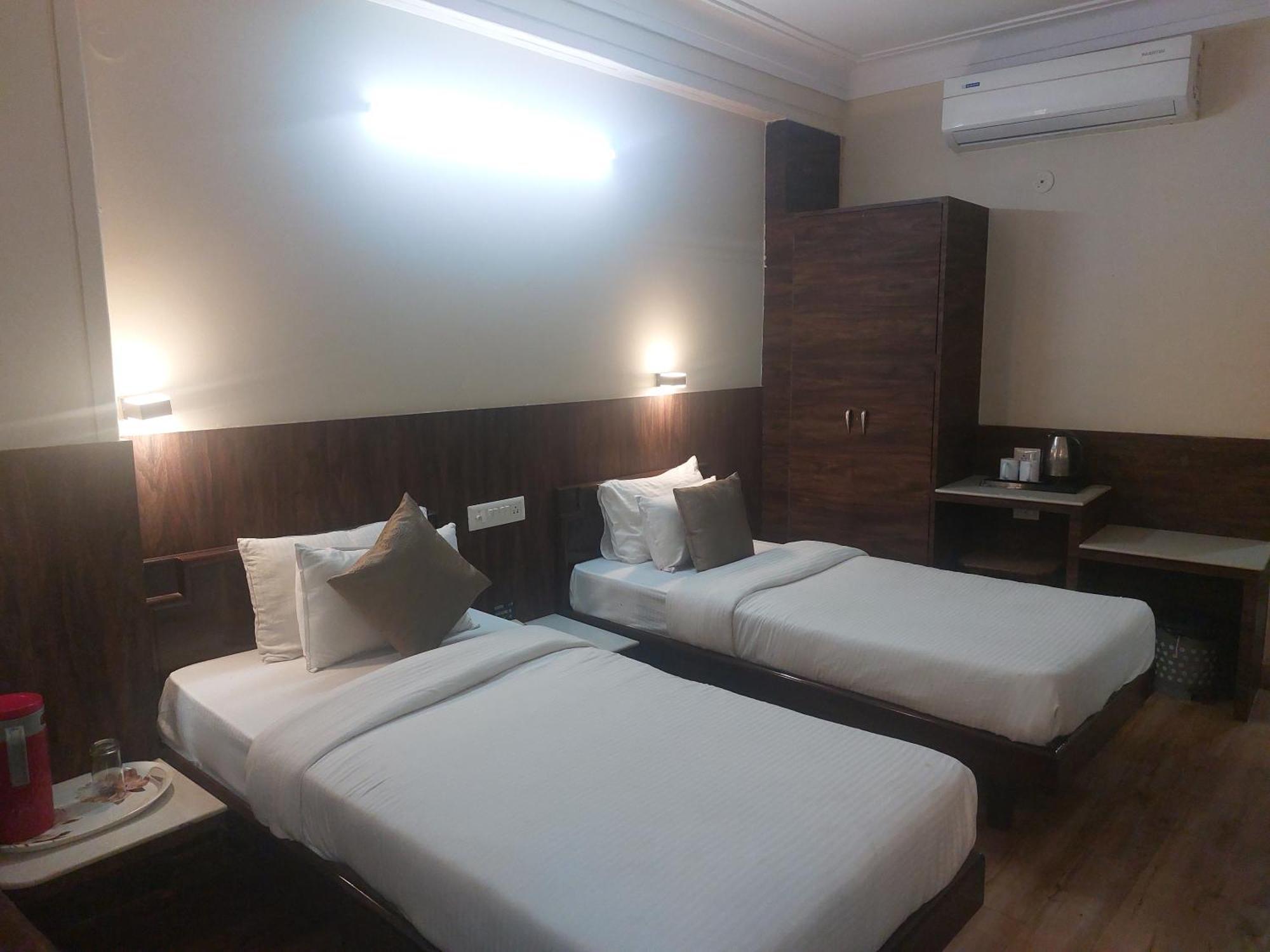 Hotel Shikhar Palace Jabalpur Exteriér fotografie